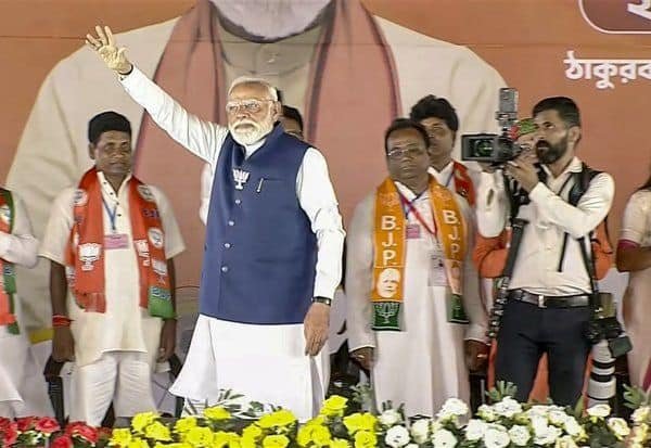Infiltrators must leave Bengal by April 29, or face expulsion: Modi