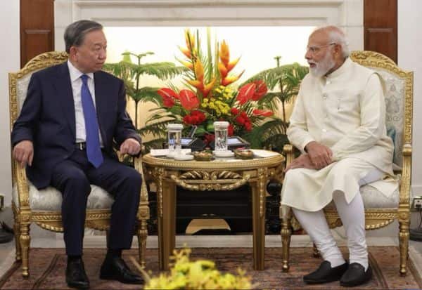 PM Modi presents cultural gifts to Vietnam President To Lam