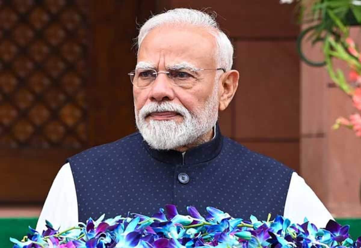 ஆசிய பாரா விளையாட்டில் வரலாற்றுச் சாதனை; வீரர்களை பிரதமர் மோடி பாராட்டினார்