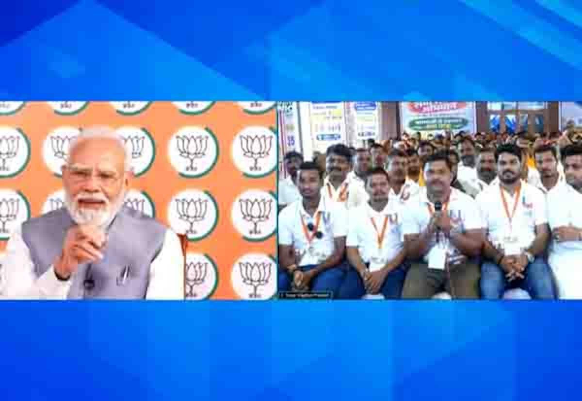வளர்ந்த இந்தியாவின் முதுகெலும்பு இளைஞர்களே: சேவா சங்கல்ப் யாத்திரை குழுவிடம் பிரதமர் மோடி