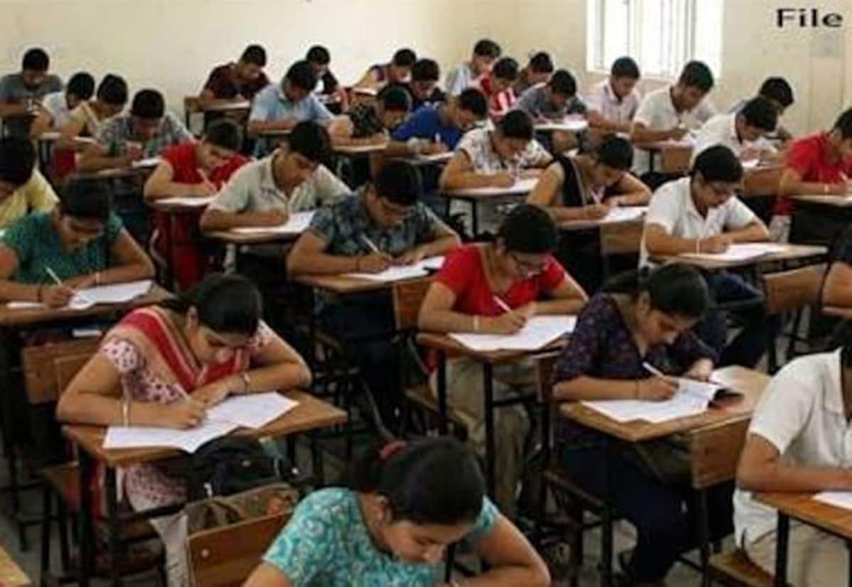 நீட் பிஜி தேர்வு இனி ஒரே ஷிப்ட்; கேள்விகள் 180 ஆக குறைப்பு