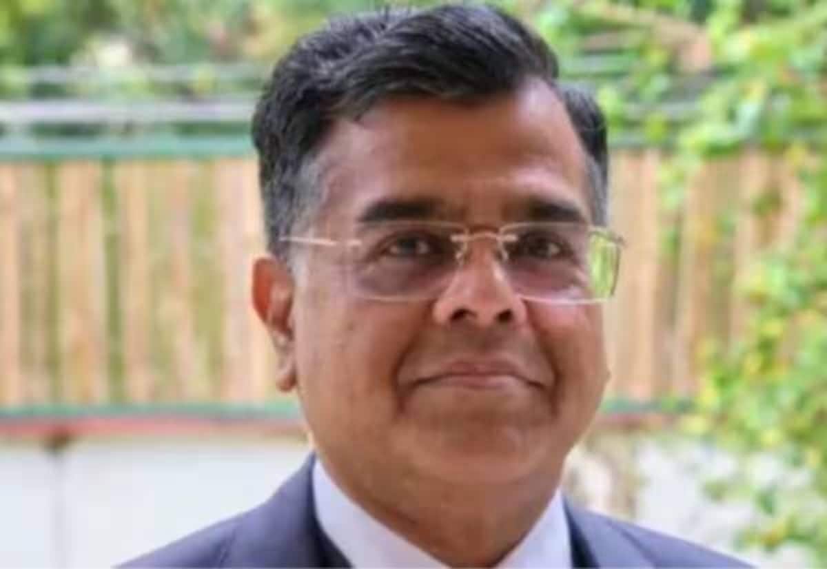 அடுத்த கேபினட் செயலாளர் யார்? பரிசீலனையில் உள்ள பெயர்கள்