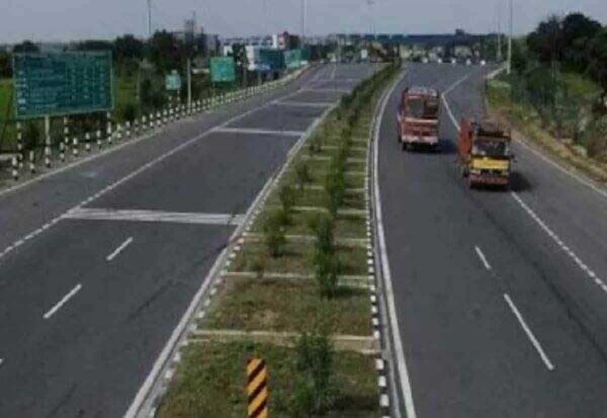 புதிய தேசிய நெடுஞ்சாலைகள் திறப்பதற்கு முன் மரநடவு, பராமரிப்பு கட்டாயம்