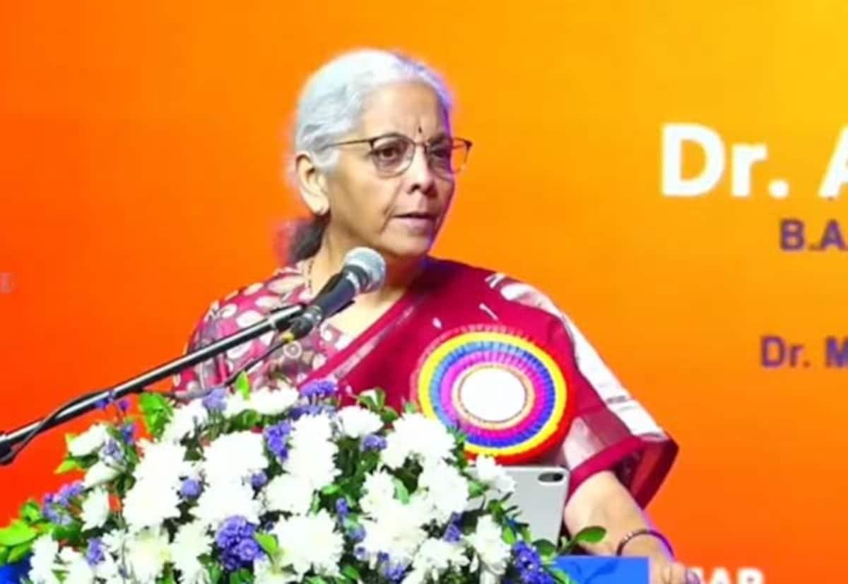 நாட்டை ஒருபோதும் விட்டுக்கொடுக்காதீர்கள்; ஜென்சி தலைமுறைக்கு நிர்மலா அறிவுரை