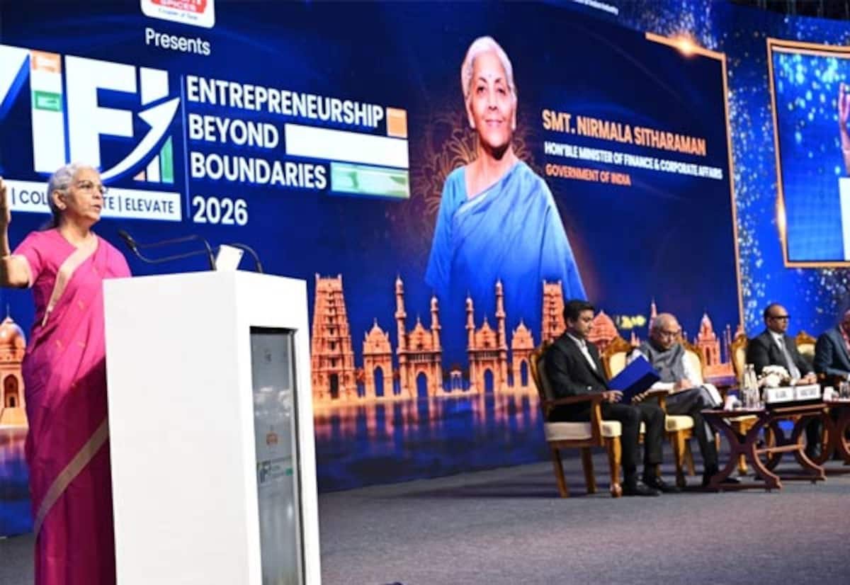 செயற்கை நுண்ணறிவை பயன்படுத்த கற்றுக்கொள்ளுங்கள்: இளம் தொழில்முனைவோருக்கு நிர்மலா சீதாராமன் வேண்டுகோள்