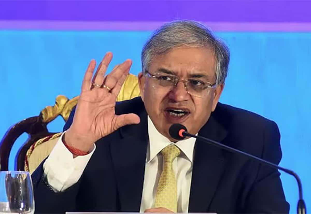 தலைமை தேர்தல் கமிஷனர் ஞானேஷ் குமாருக்கு எதிராக எதிர்க்கட்சிகள் போராட்டம் தீவிரம்