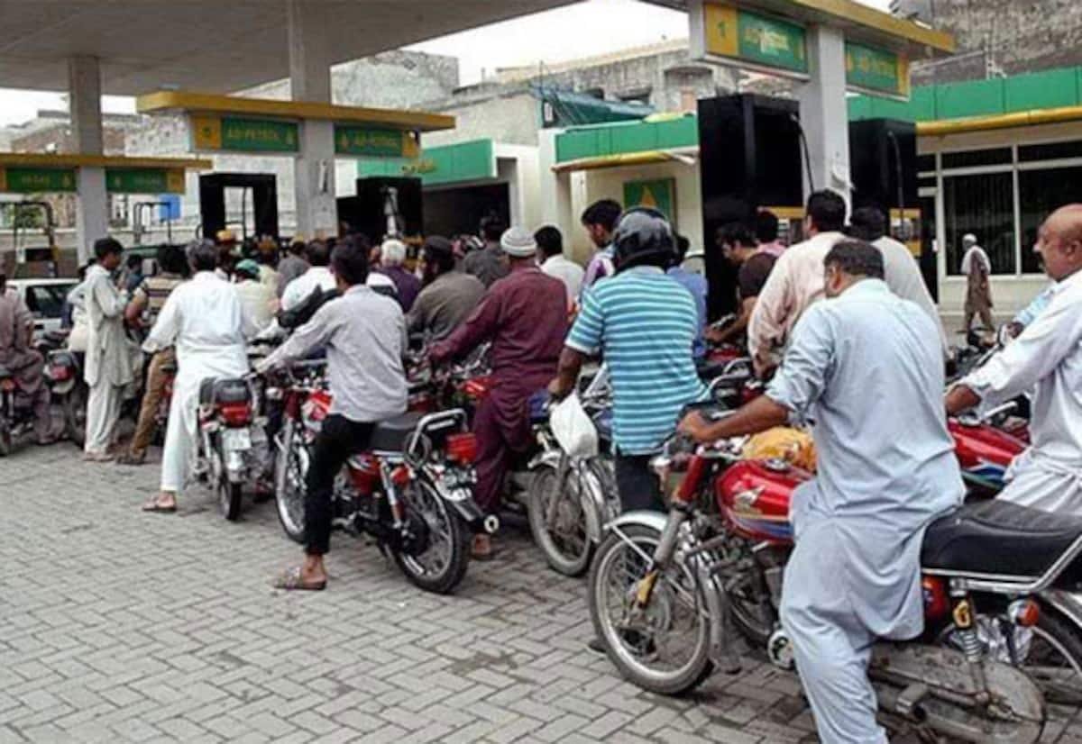 Pakistan announces austerity steps amid fuel shortage fears