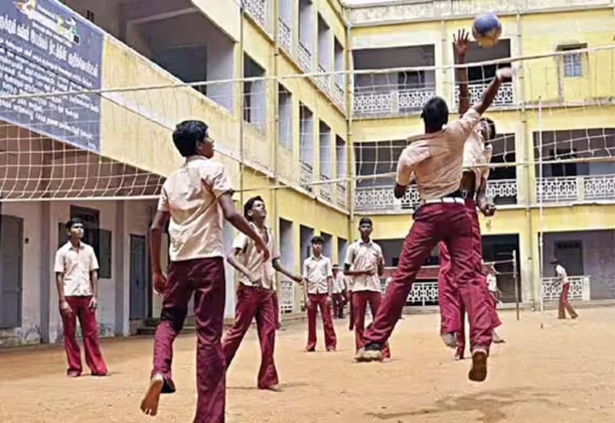 More PE periods begin, but schools lack physical education teachers
