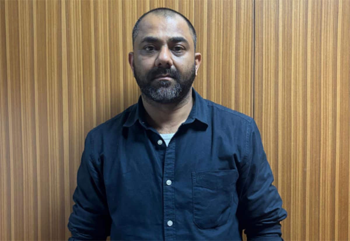 பிஎன்பி மோசடி வழக்கு: நீரவ் மோடி உதவியாளர் யுஏஇயில் இருந்து நாடு கடத்தல்
