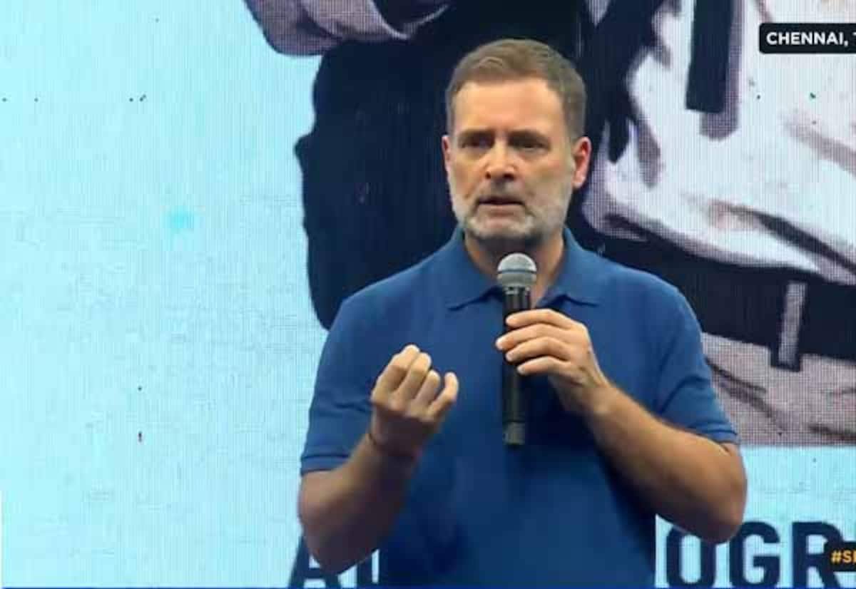 சென்னையில் ராகுல்: “அனைவரும் கேள்வி கேட்க வேண்டும்”