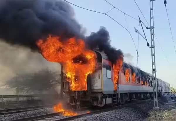 Railway Ministry suspects anti-social role in recent train fires