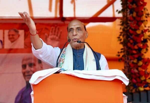 ‘ஆபரேஷன் சிந்தூரில்’ பாகிஸ்தான் கடற்படையை துறைமுகங்களிலேயே முடக்கியோம்: ராஜ்நாத்