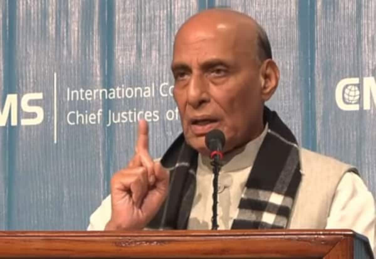 Rajnath Singh slams Congress for opposing ‘Vande Mataram’