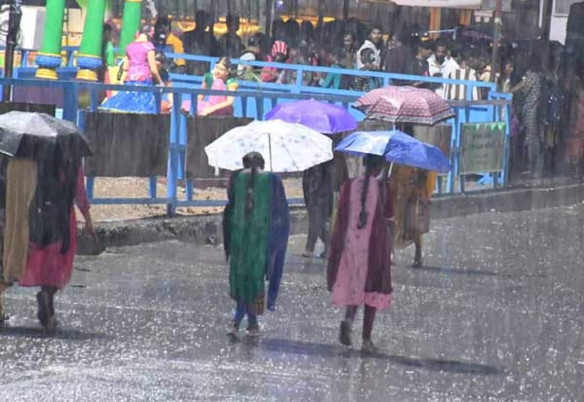 Red alert for 5 TN districts as deep depression may intensify into cyclone