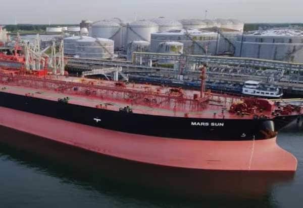 ஹார்முஸ் பதற்றம்: சீனாவை விட்டுத் திரும்பி இந்தியா நோக்கி ரஷ்ய எண்ணெய் டேங்கர்கள்