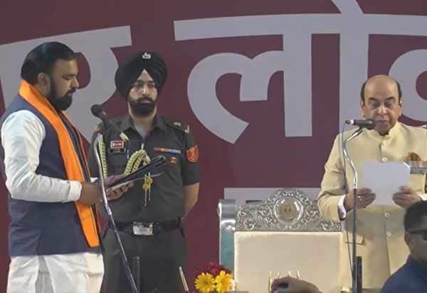 பீஹாரில் முதன்முறையாக பாஜ முதல்வர்: சாம்ராட் சவுத்ரி பதவியேற்பு