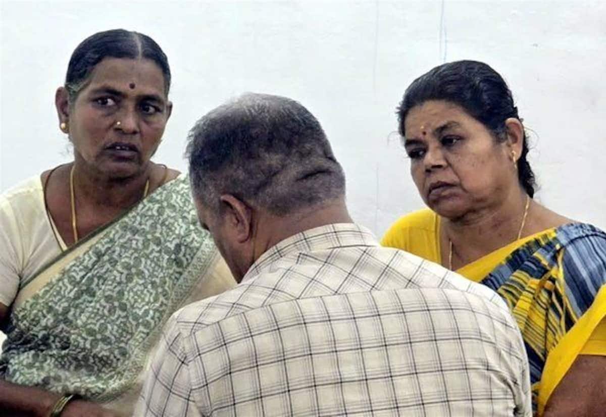 சாத்தூரில் ரூ.1,500 லஞ்சம்: இரு பெண் சமூக நல அலுவலர்கள் கைது