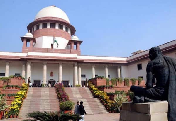 வாக்குச்சாவடிகளில் பயோமெட்ரிக் சரிபார்ப்பு: மத்திய அரசு, தேர்தல் ஆணையம் பதில் தர உச்சநீதிமன்றம் உத்தரவு