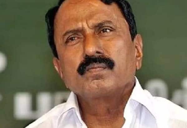 கோபி இறுதி நாள் பிரசாரத்தில் செங்கோட்டையன் கண் கலங்கினார்