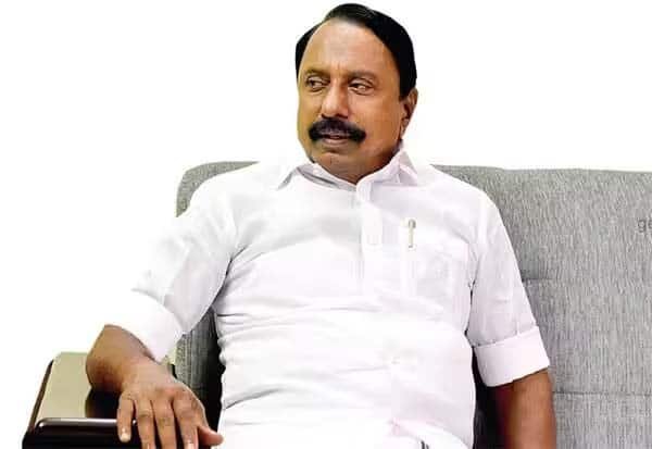 Sengottaiyan says THAVEKA not in a position to poach members