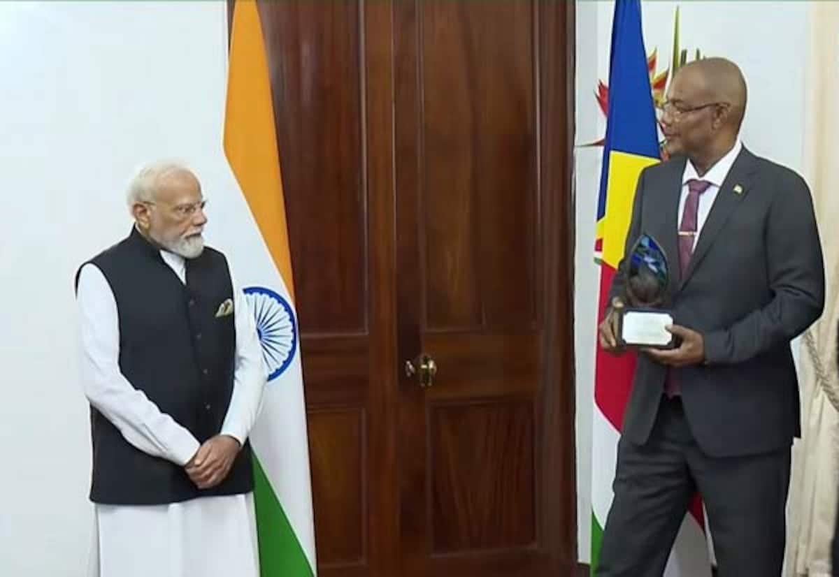 Seychelles confers its highest national award on PM Modi