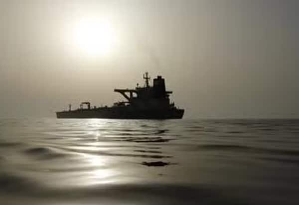 Ships pose as Chinese-linked to avoid Iranian attacks in Hormuz Strait