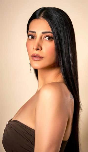 அசத்தல் உடையில் ஸ்ருதிஹாசனின் புதிய போட்டோஷூட் கவனம் ஈர்க்கிறது