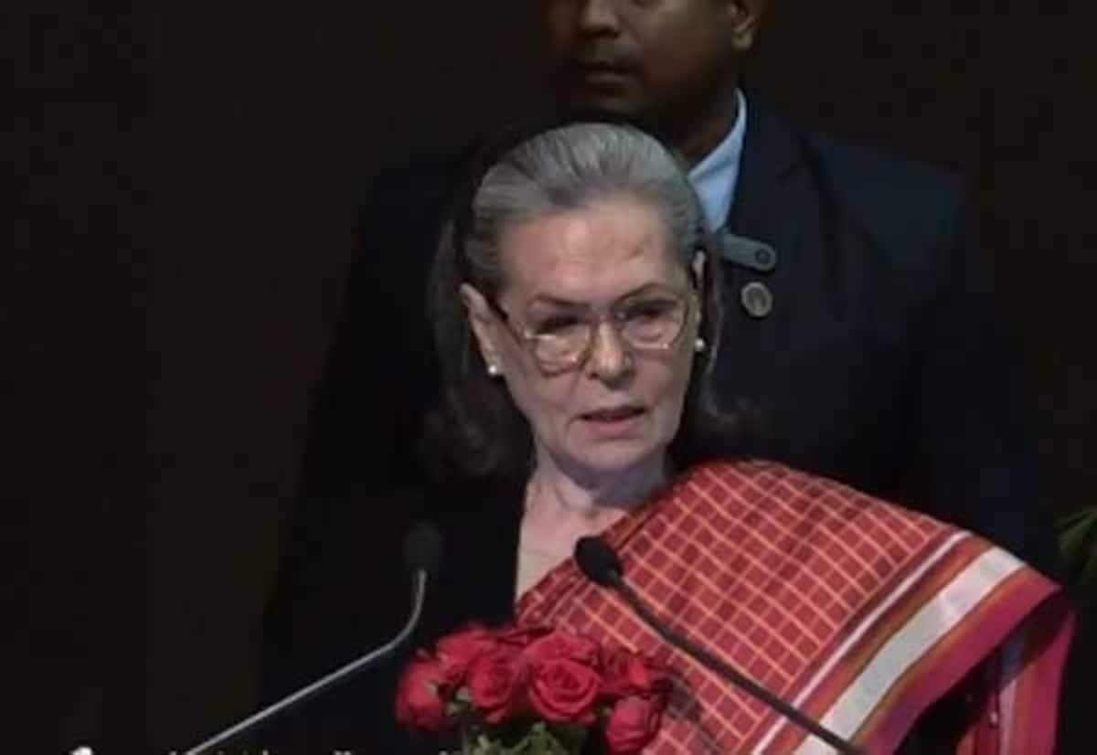 காசா விவகாரத்தில் மத்திய அரசு மவுனம்: சோனியா காந்தி குற்றச்சாட்டு