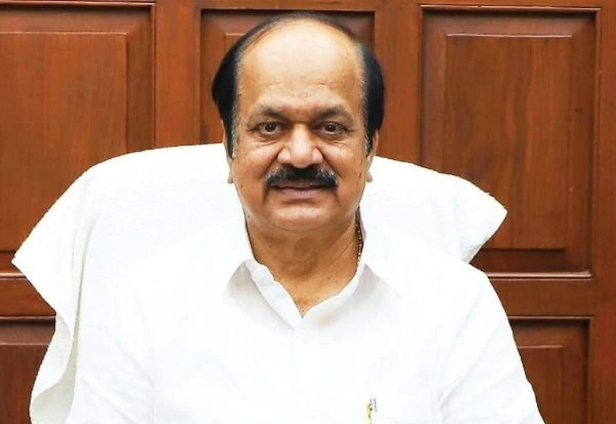 த.வெ.க.வில் இணைந்த முன்னாள் அ.தி.மு.க. எம்.எல்.ஏ.க்களிடம் சபாநாயகர் விசாரணை