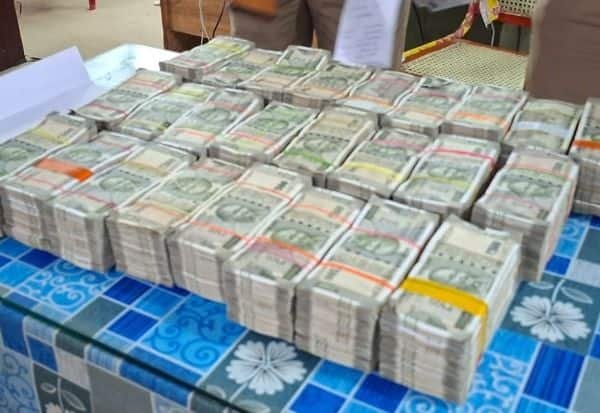 Rs 62.49 lakh seized in raid at Srivaikundam Congress candidate’s home