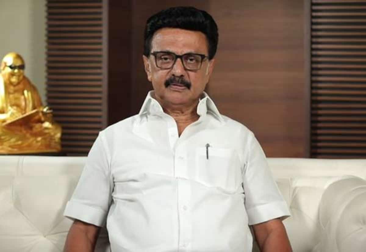 விமர்சனங்களுக்காக கைது செய்வது ஏன்? அரசை கேள்வி எழுப்பிய ஸ்டாலின்