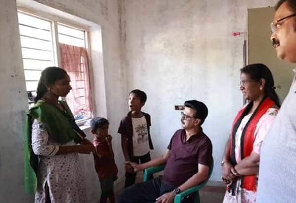 ரூ.8,000 கூப்பனில் என்ன வாங்குவீர்கள்? பயனாளியிடம் ஸ்டாலின் கேள்வி