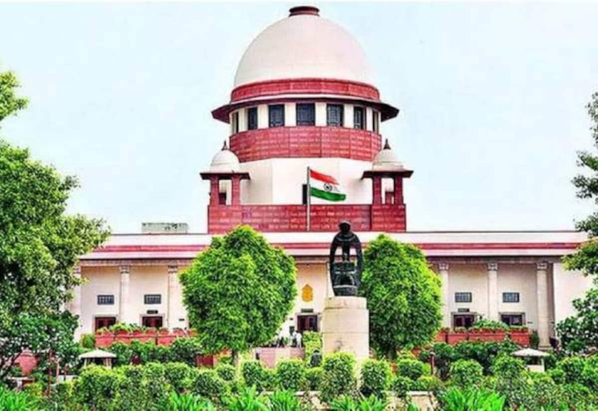 Supreme Court urges restraint by police during student protests
