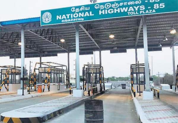 தமிழகத்தில் 66 சுங்கச்சாவடிகளில் ஏப்ரல் 1 முதல் கட்டணம் உயர்வு