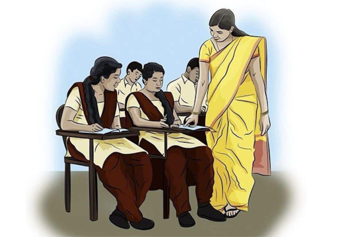 பதவி உயர்வுக்கு முன் பணிநிரவல் வேண்டாம்: இடைநிலை ஆசிரியர்கள் எதிர்ப்பு