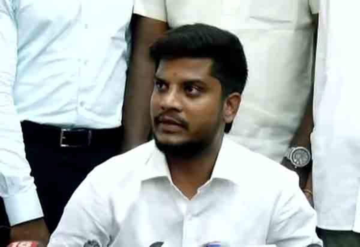 Minister Ramesh: Complain with proof if temples demand money for darshan