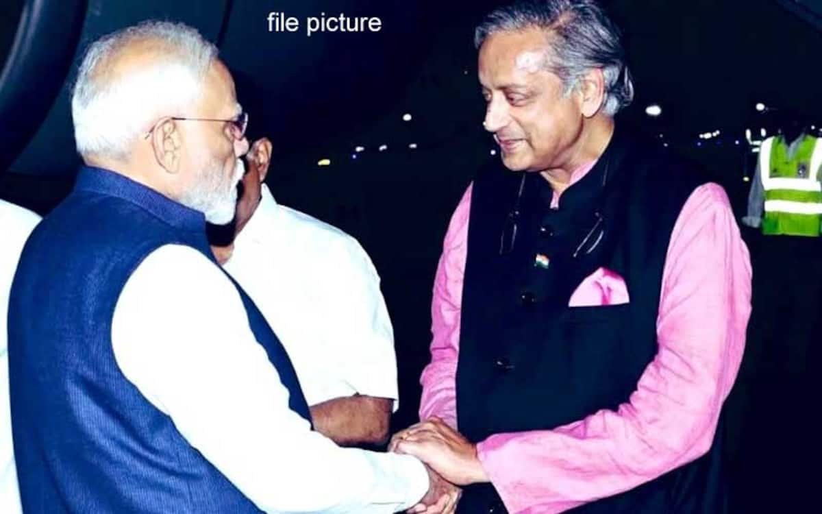 Tharoor praises Modi’s Trump meeting, irking Congress leadership