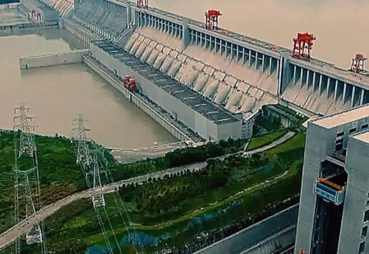 Chinese experts warn Tibet mega dam could raise flood risk in India