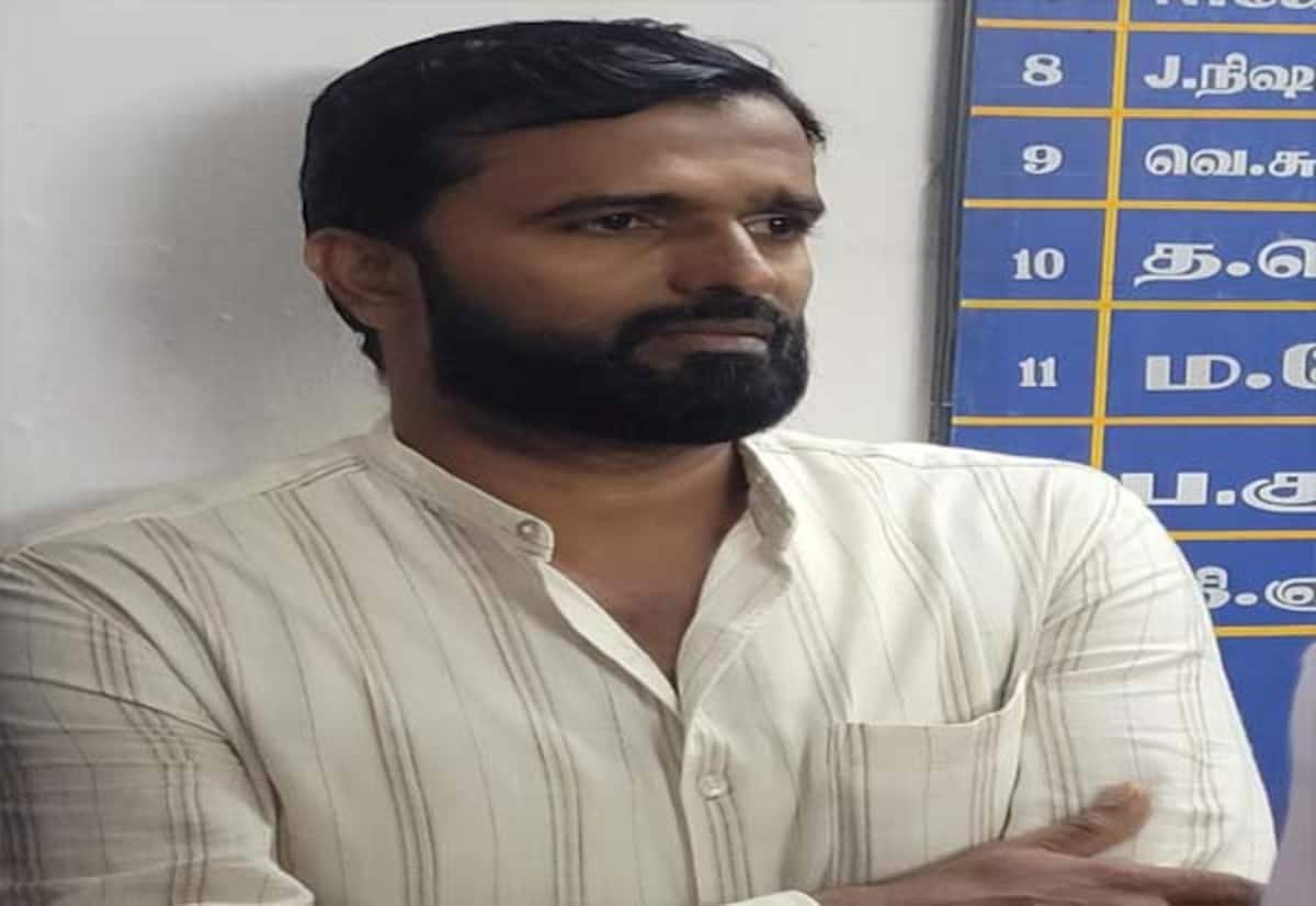 திருப்பூர் அருகே பட்டா பெயர் மாற்றத்திற்கு ரூ.5,000 லஞ்சம்: வி.ஏ.ஓ. கைது