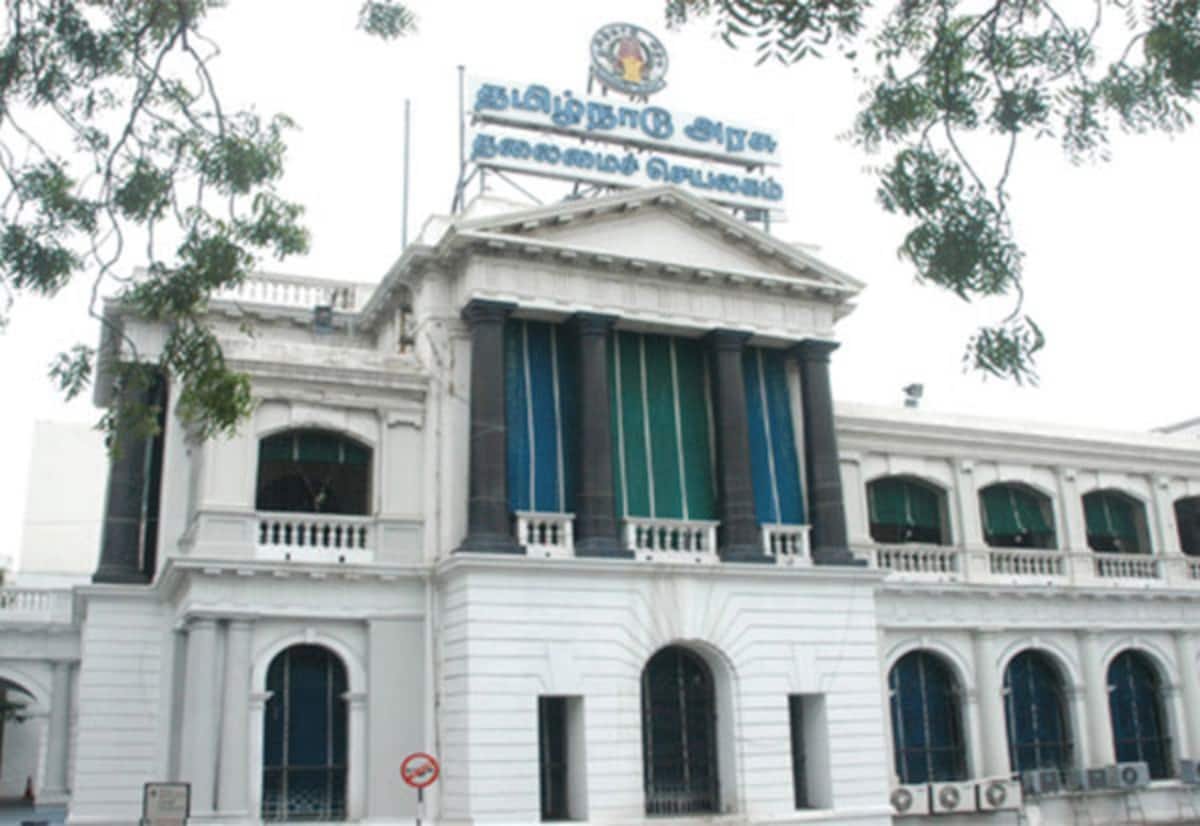 TN govt orders officials to return extra government vehicles immediately