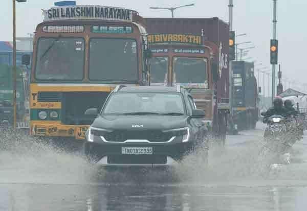 IMD warns of heavy rain in 12 TN districts today; 5 districts on May 20–21