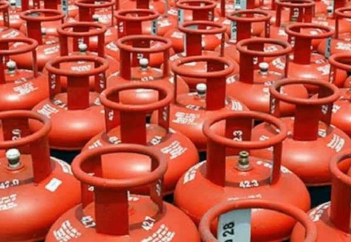 ஆண்டுக்கு 3 இலவச எல்பிஜி சிலிண்டர்: பயனாளி விவரம் சேகரிக்கும் தமிழக அரசு