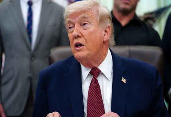 ஹார்மூஸ் முற்றுகை விவகாரத்தில் பேச்சு முடங்க, ஈரான் போர் நிறுத்தத்தை டிரம்ப் நீட்டித்தார்