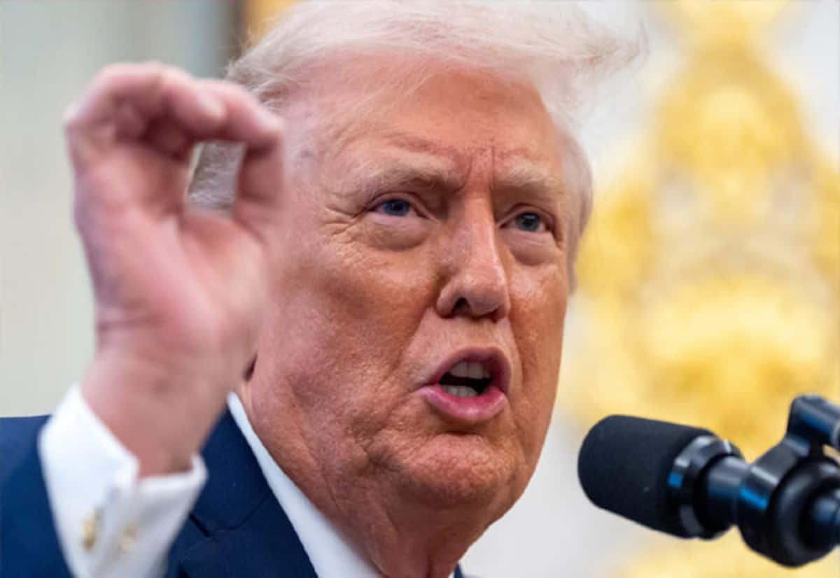 Trump blames migrants for unrest in France, urges border closure