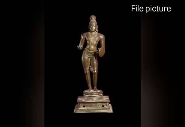 UK hands back stolen 16th-century Tamil bronze from Ashmolean Museum