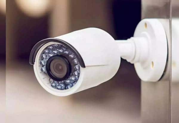 ரகசிய கேமரா மூலம் உளவு: முக்கிய இடங்களை படம் பிடித்த 9 பேர் கைது