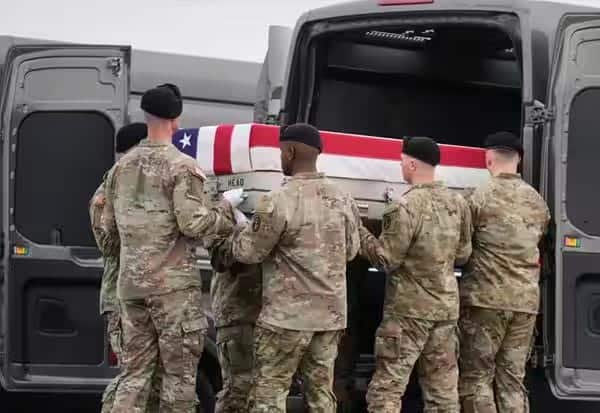 ஈரான் பதிலடி தாக்குதல்கள்: அமெரிக்க வீரர்கள் பலி 13; 200 பேர் காயம்