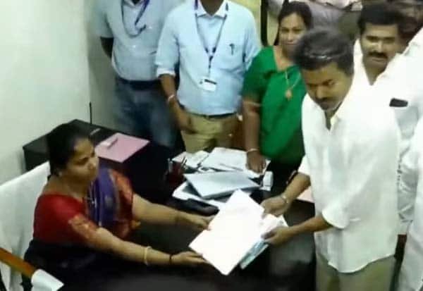 Vijay files additional affidavit in Perambur after nomination row