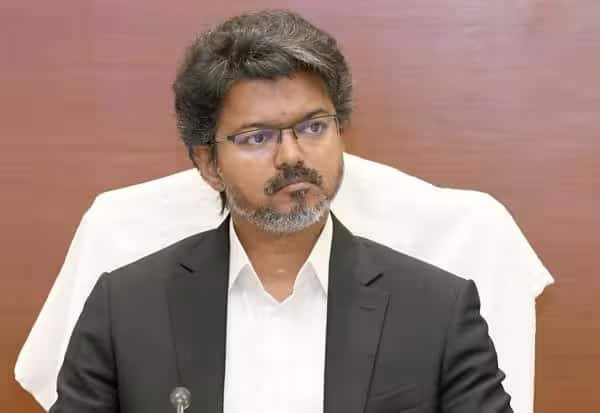 Vijay skips meeting Sonia, Rahul in Delhi amid Mekedatu dam row