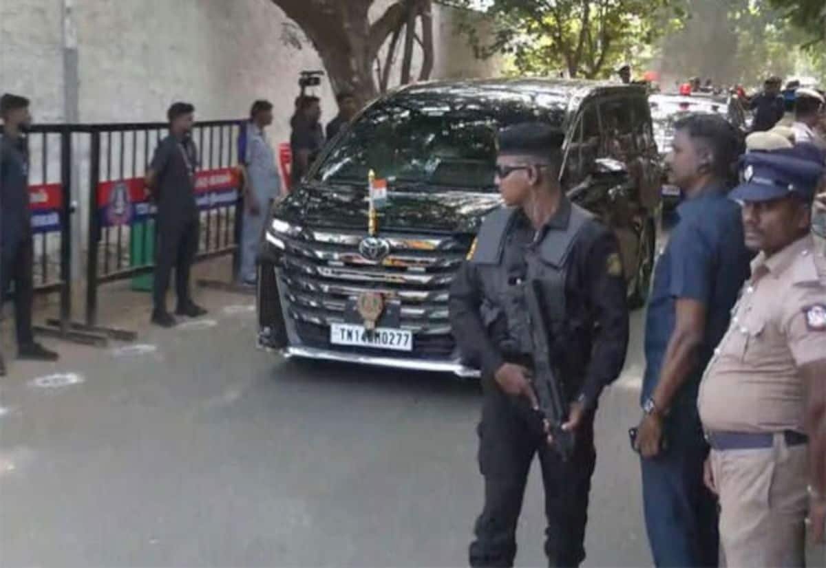 இடைத்தேர்தலுக்கு முன் தவெக கூட்டணி கட்சிகளுடன் முதல்வர் விஜய் ஆலோசனை